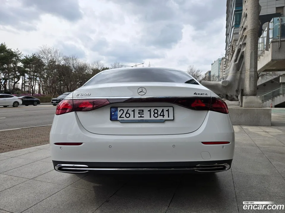 Mercedes-Benz E-Class E300 4MATIC 2024 — миниатюра 4