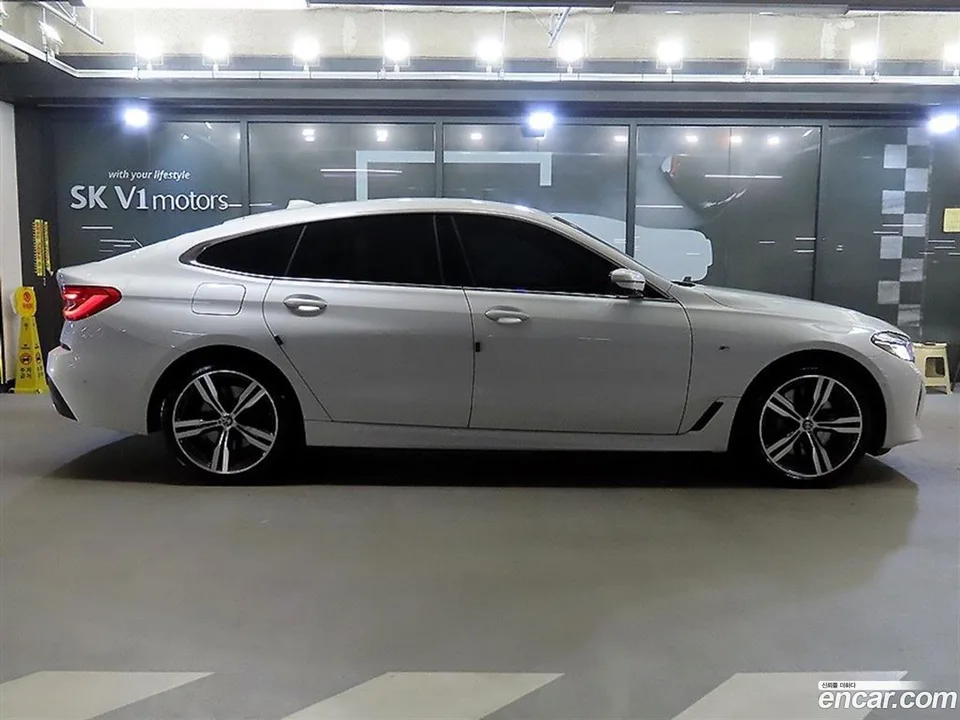 BMW 6 Series GT 630i xDrive M 2022 — миниатюра 3
