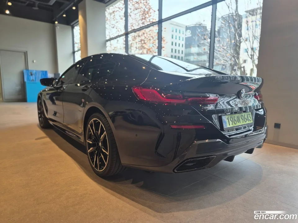 BMW 8 Series M850i xDrive 2025 — миниатюра 2