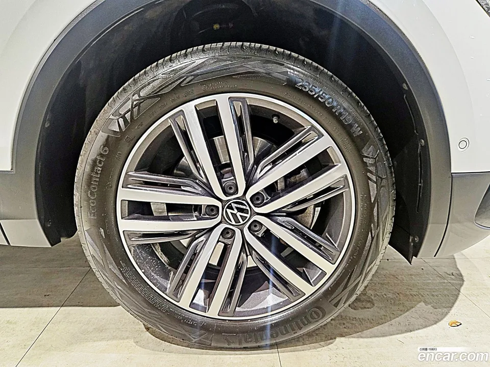 Volkswagen Tiguan Allspace 2.0 TSI 2022 — миниатюра 2