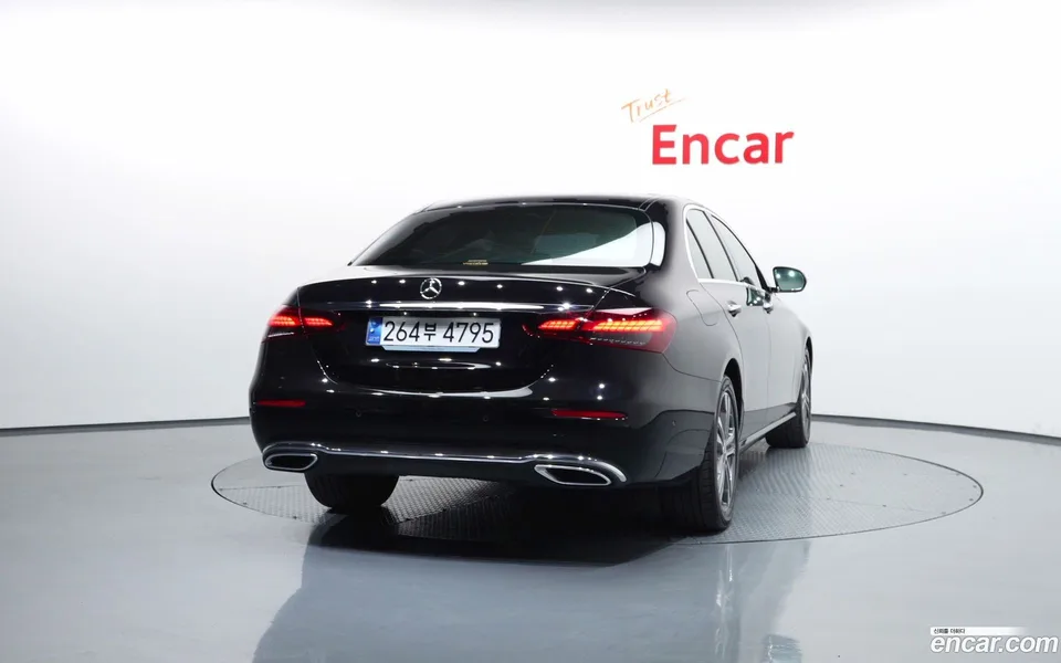 Mercedes-Benz E-Class E250 2023 — миниатюра 4