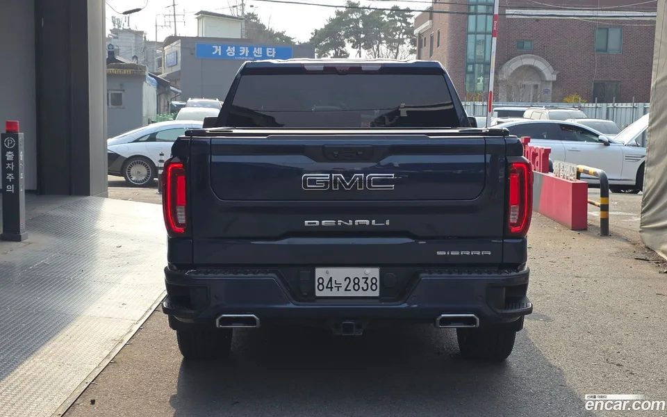 GMC Sierra -X 2023 — миниатюра 4