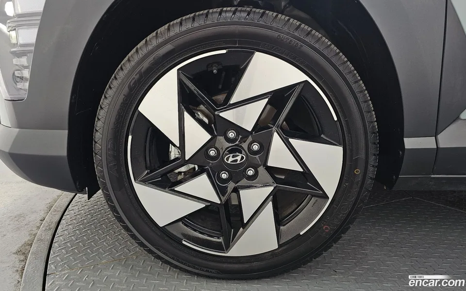 Hyundai Kona 1.6 2WD 2023 — миниатюра 5