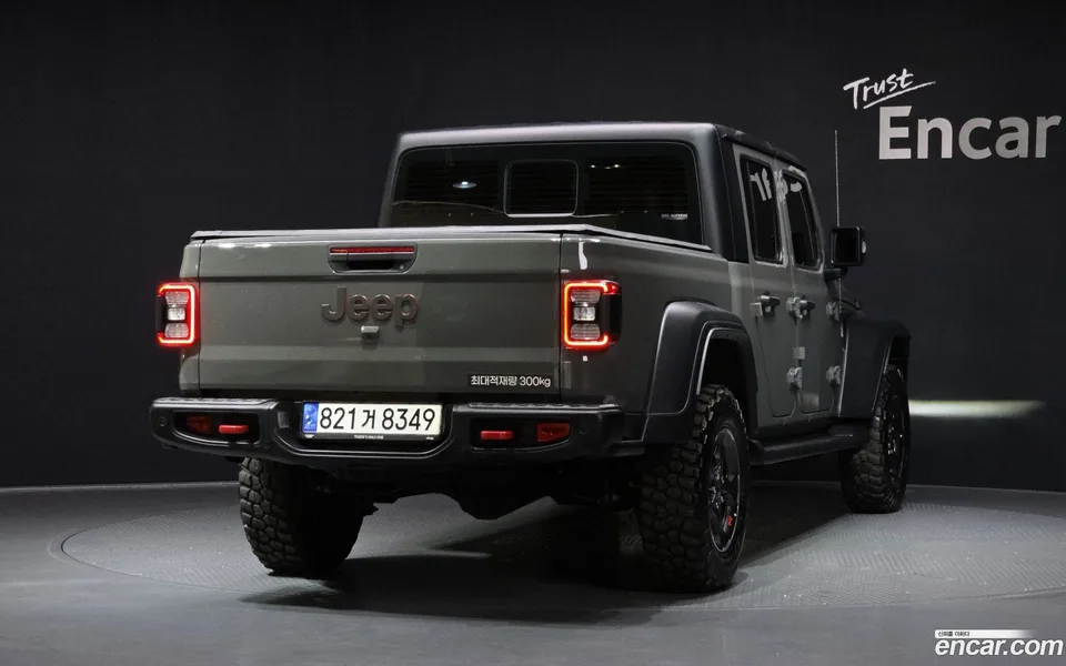 Jeep Gladiator 3.6 2023 — миниатюра 2