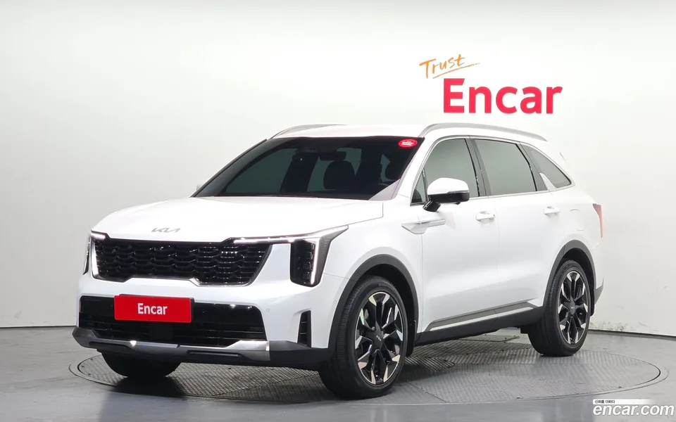Kia Sorento 2.5T 2WD 2024 — фото 1, купить с доставкой в Москву