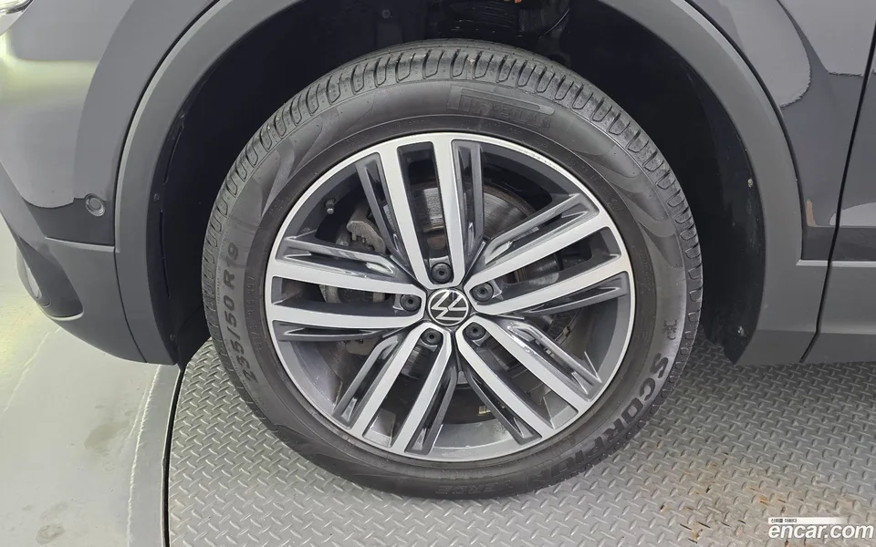 Volkswagen Tiguan Allspace 2.0 TSI 2022 — миниатюра 5
