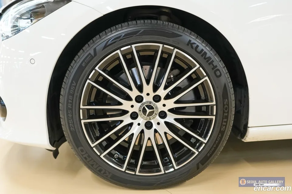 Mercedes-Benz C-Class C300 4MATIC 2024 — миниатюра 2