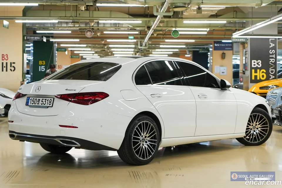 Mercedes-Benz C-Class C300 4MATIC 2024 — фото 1, купить с доставкой в Москву
