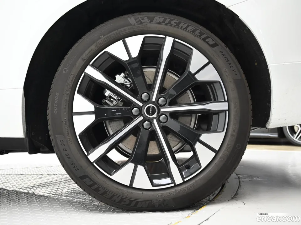 Volvo XC60 T8 2025 — миниатюра 2