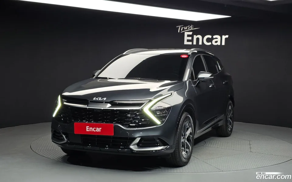 Kia Sportage Hybrid 2WD 2024 — фото 1, купить с доставкой в Москву