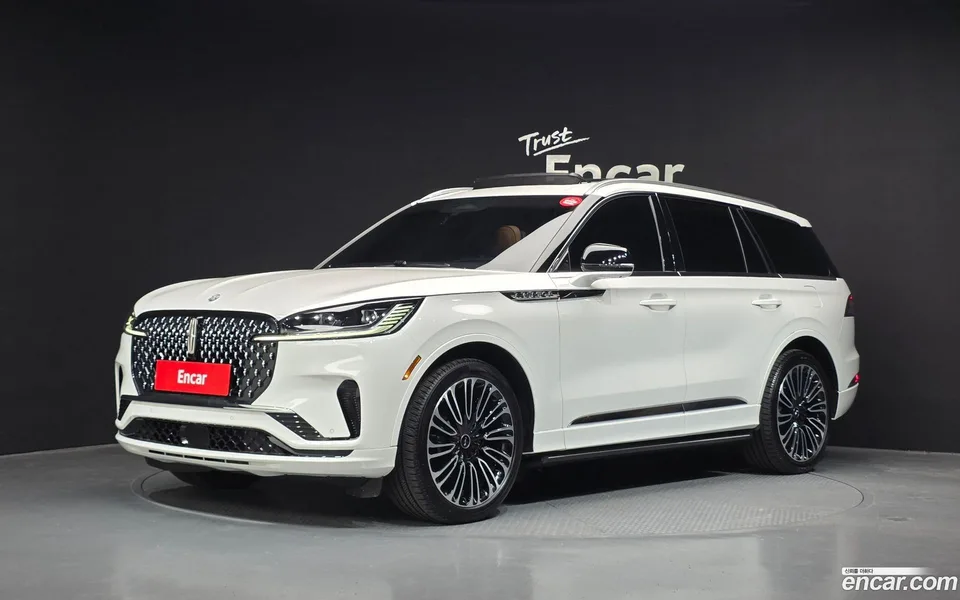 Lincoln Aviator 3.0 AWD 2025 — фото 1, купить с доставкой в Москву