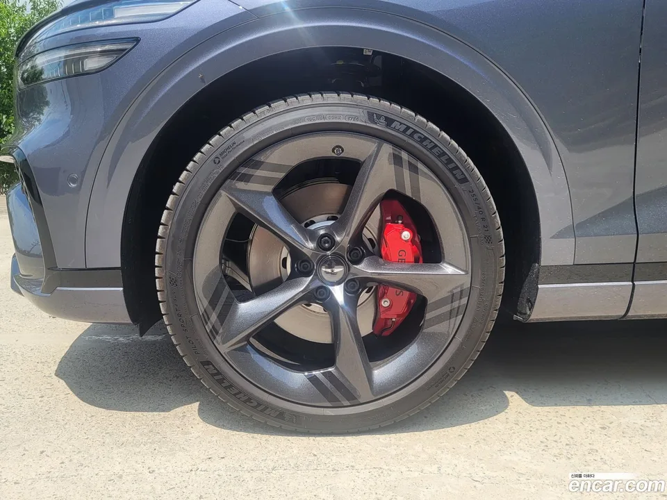 Genesis GV70 3.5T AWD 2025 — миниатюра 2