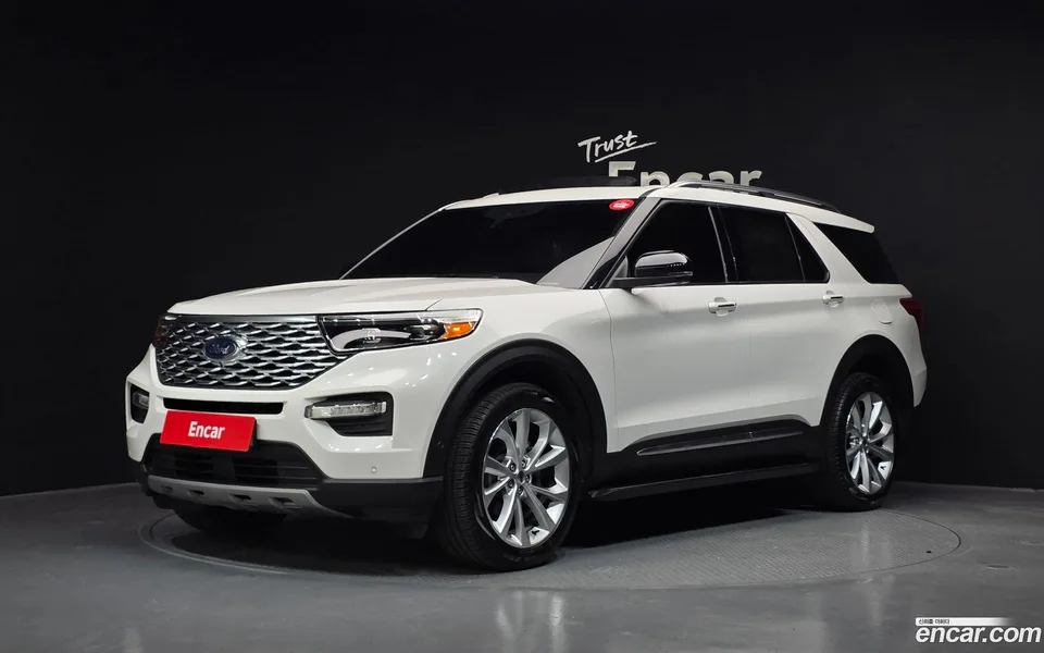 Ford Explorer 3.0 4WD 2022 — фото 1, купить с доставкой в Москву