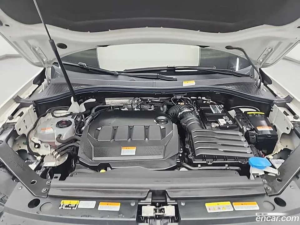 Volkswagen Tiguan 2.0 TDI 2022 — миниатюра 2
