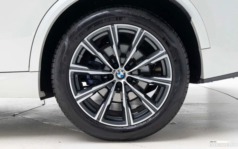 BMW X5 xDrive 30d M 2024 — миниатюра 2