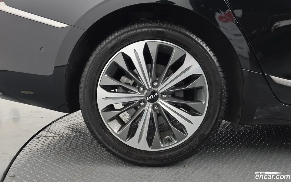 Kia K8 Hybrid 2023 — миниатюра 2