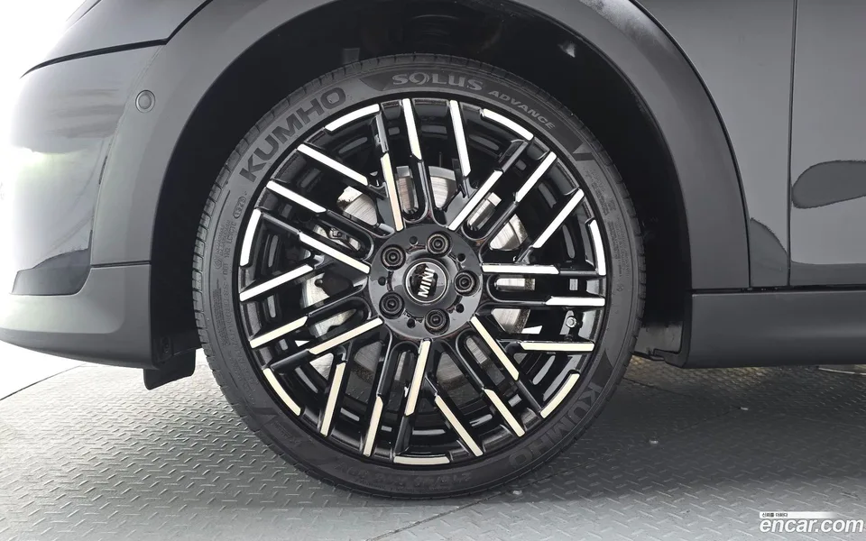 MINI Cooper S 5 2025 — миниатюра 2
