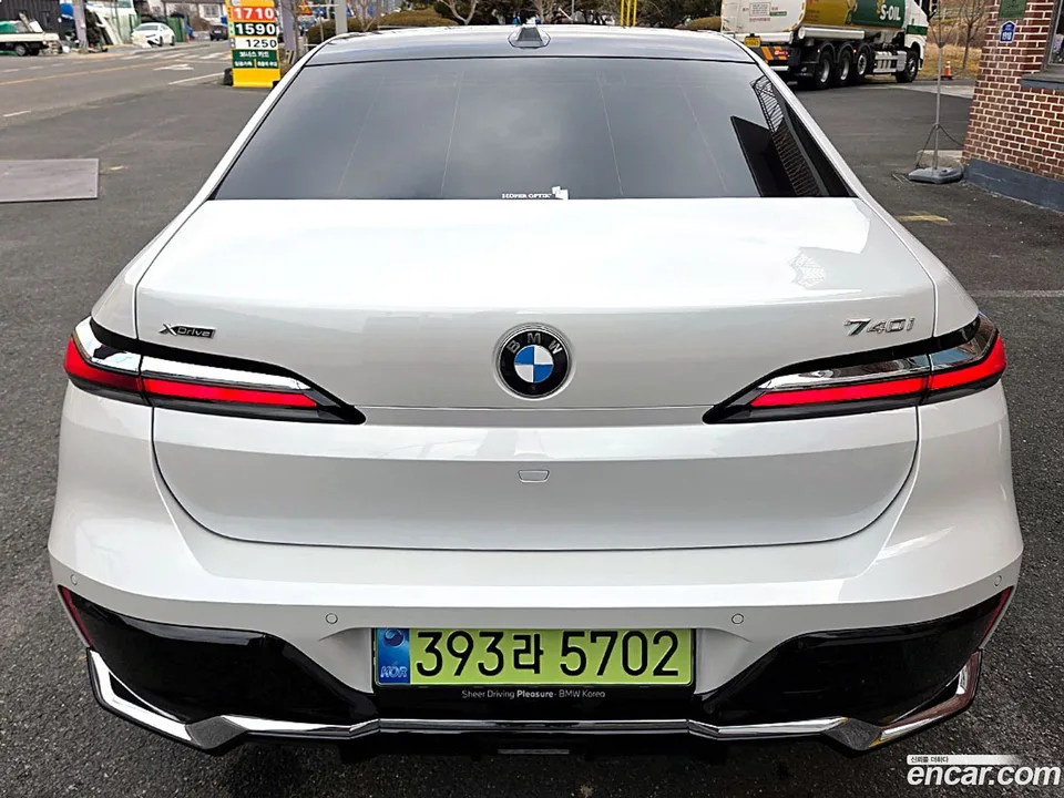 BMW 7 Series 740i xDrive M 2026 — миниатюра 5