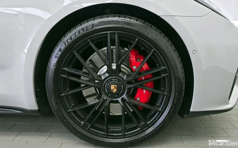 Porsche Panamera (976) 4.0 GTS 2025 — миниатюра 2