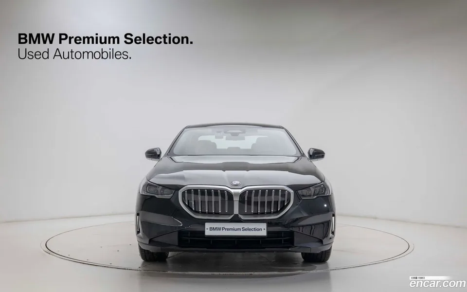 BMW 5 Series 520i 2025 — миниатюра 3