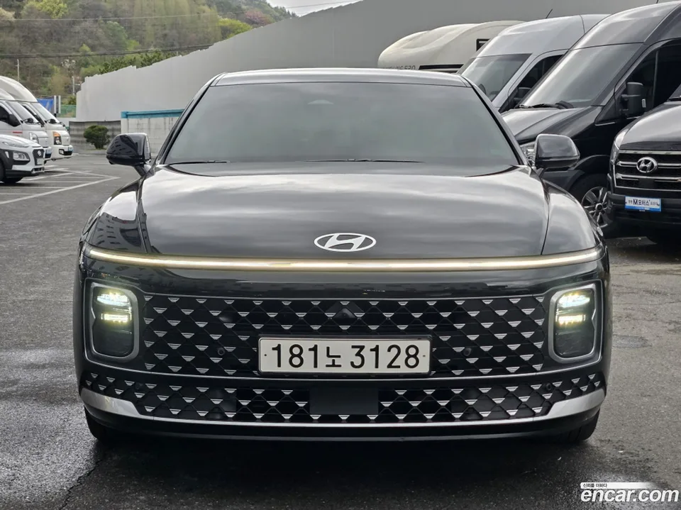 Hyundai Grandeur 2.5 2WD 2025 — фото 1, купить с доставкой в Москву