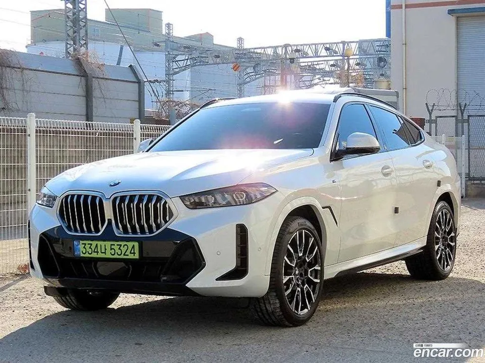 BMW X6 xDrive40i M 2025 — миниатюра 2