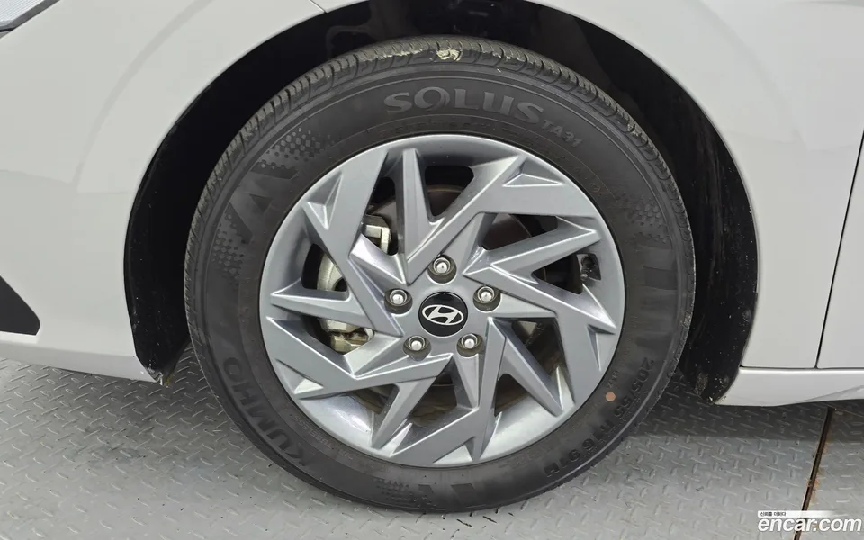 Hyundai Avante CN7 1.6 2024 — миниатюра 2