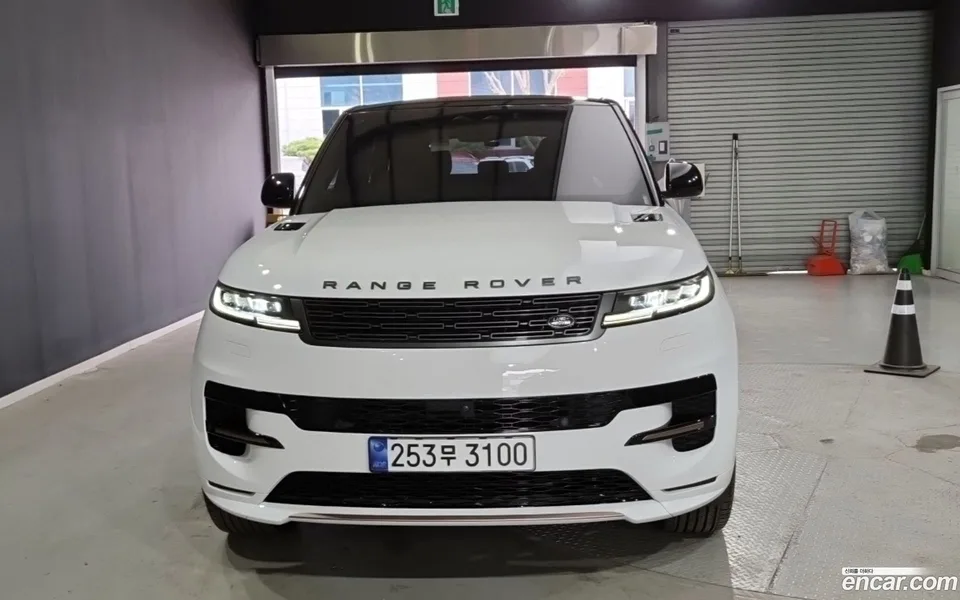 Land Rover Range Rover Sport P360 SE 2025 — фото 1, купить с доставкой в Москву