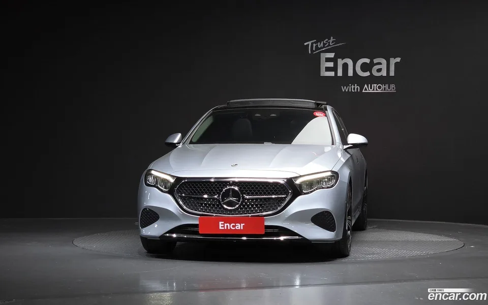 Mercedes-Benz E-Class E200 2024 — миниатюра 3