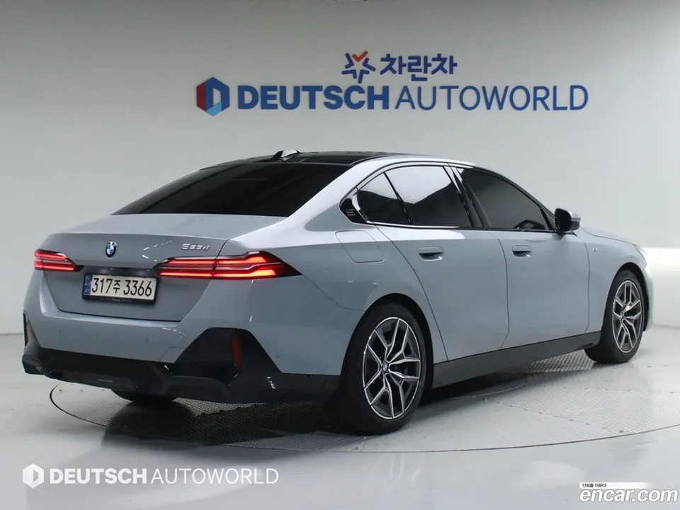 BMW 5 Series 523d M 2023 — миниатюра 2