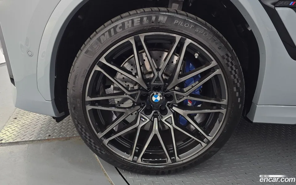 BMW X6 M 4.4 2024 — миниатюра 2
