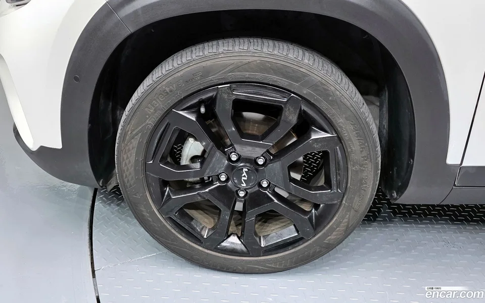 Kia Seltos 1.6 2WD 2023 — thumbnail 2
