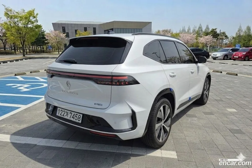 Renault Samsung Grand Koleos 1.5 E-TECH 2WD 2024 — миниатюра 5