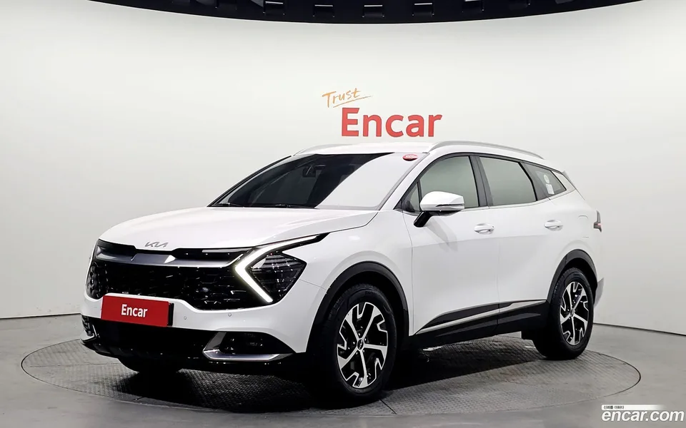 Kia Sportage Hybrid 2WD 2022 — фото 1, купить с доставкой в Москву