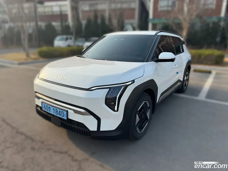 Kia EV3 2WD 2026 — фото 1, купить с доставкой в Москву