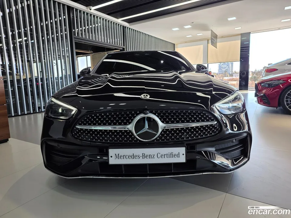 Mercedes-Benz C-Class C300 4MATIC AMG Line 2024 — миниатюра 3