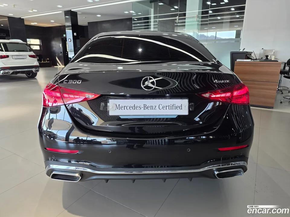 Mercedes-Benz C-Class C300 4MATIC AMG Line 2024 — миниатюра 4