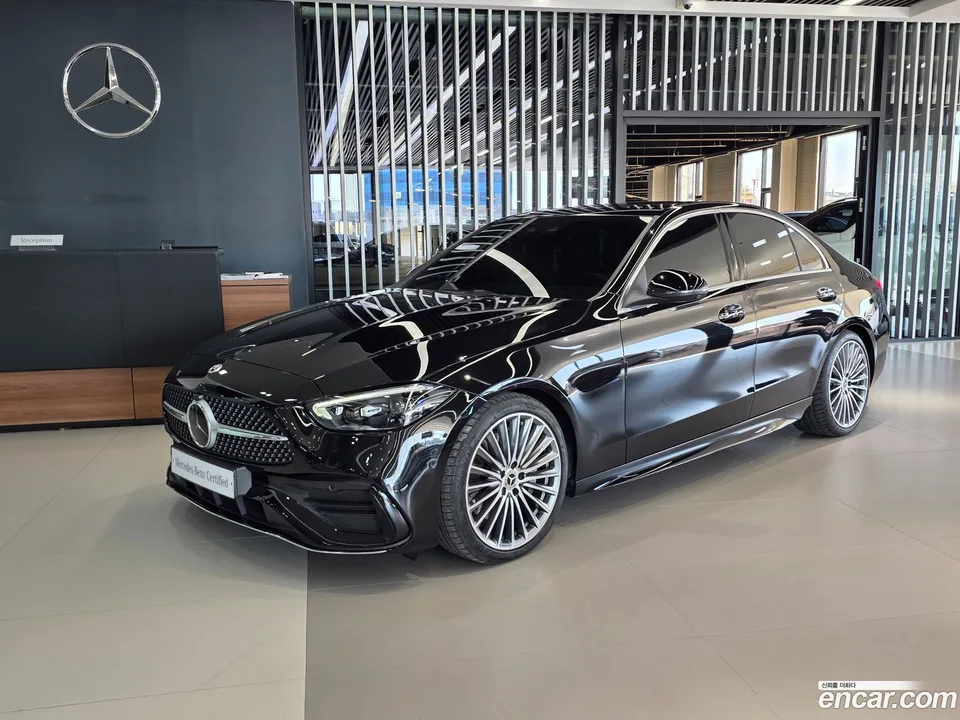 Mercedes-Benz C-Class C300 4MATIC AMG Line 2024 — фото 1, купить с доставкой в Москву
