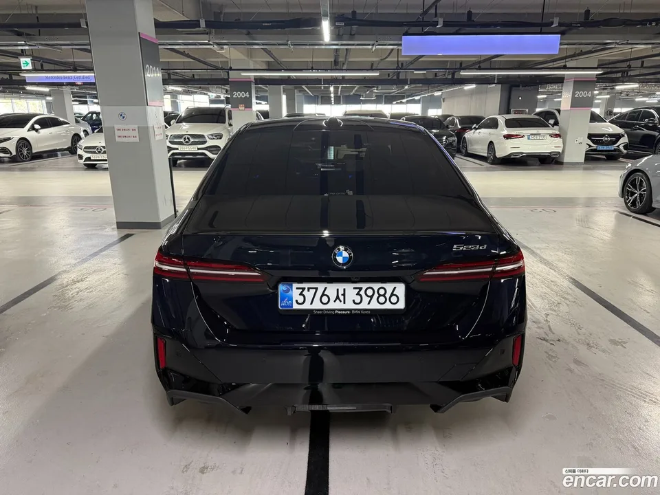 BMW 5 Series 523d M 2026 — миниатюра 2