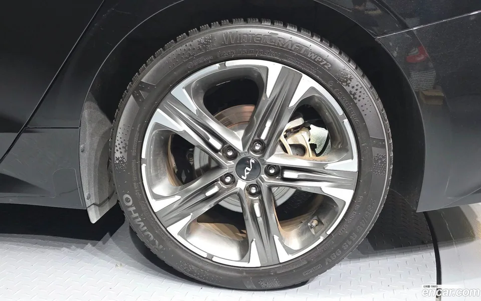 Kia K5 Hybrid 2023 — миниатюра 2