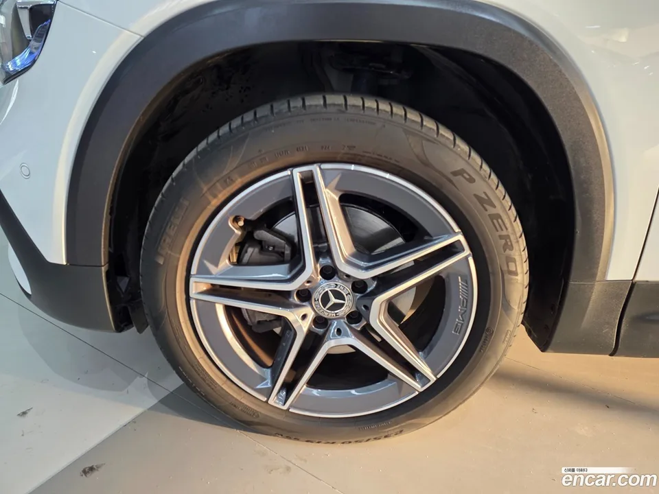 Mercedes-Benz GLB-Class GLB250 4MATIC 2022 — миниатюра 2