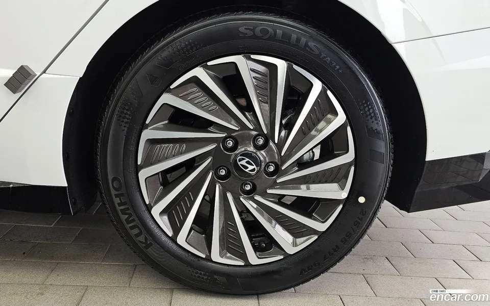 Hyundai Sonata The Edge Hybrid 2025 — миниатюра 2