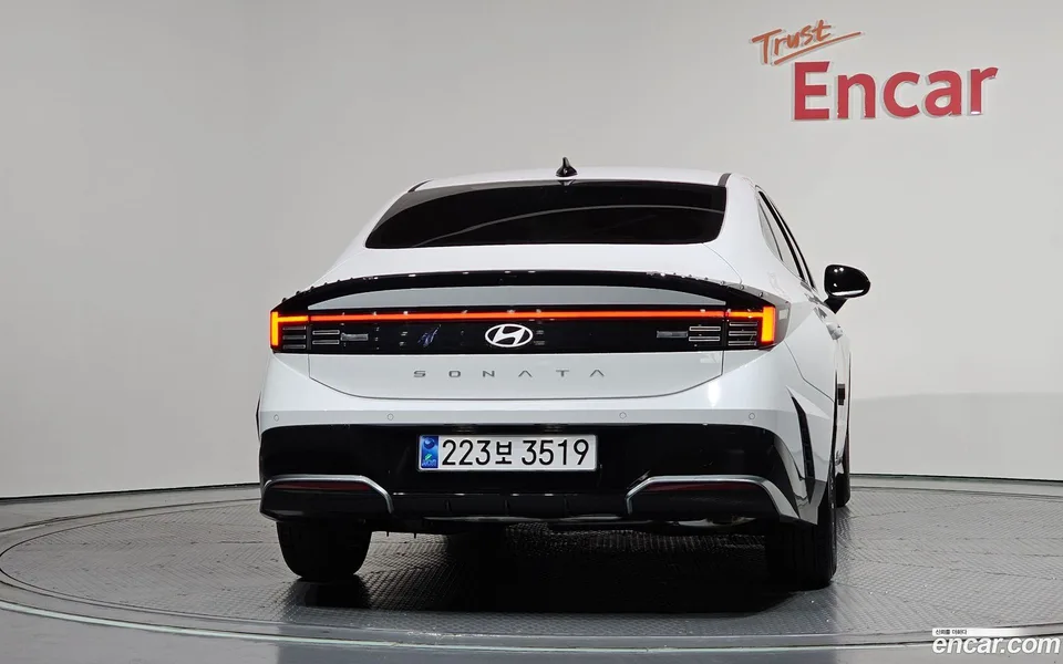 Hyundai Sonata The Edge Hybrid 2025 — миниатюра 4