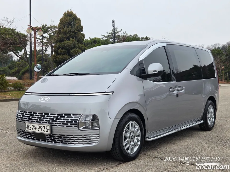 Hyundai Staria 3 2024 — фото 1, купить с доставкой в Москву