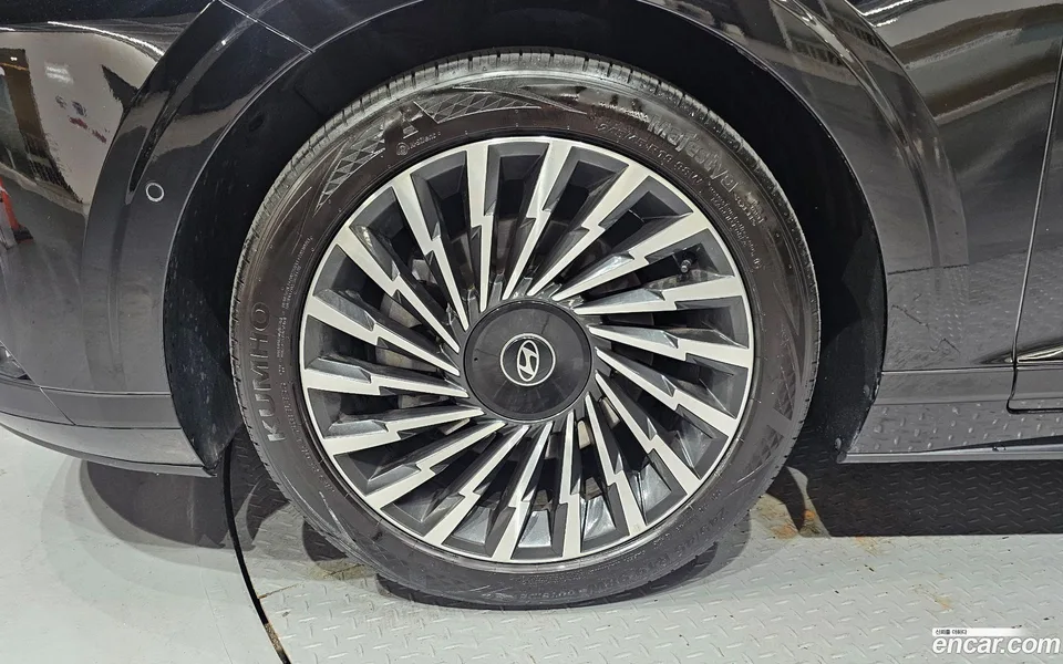 Hyundai Grandeur 2.5 2WD 2024 — миниатюра 2