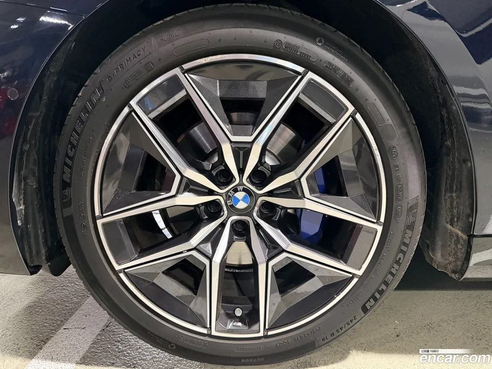 BMW 5 Series 520i M 2024 — миниатюра 2