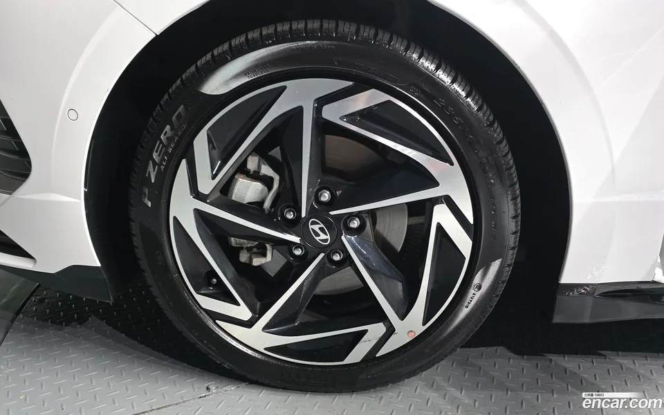 Hyundai Sonata The Edge Hybrid 2023 — миниатюра 5