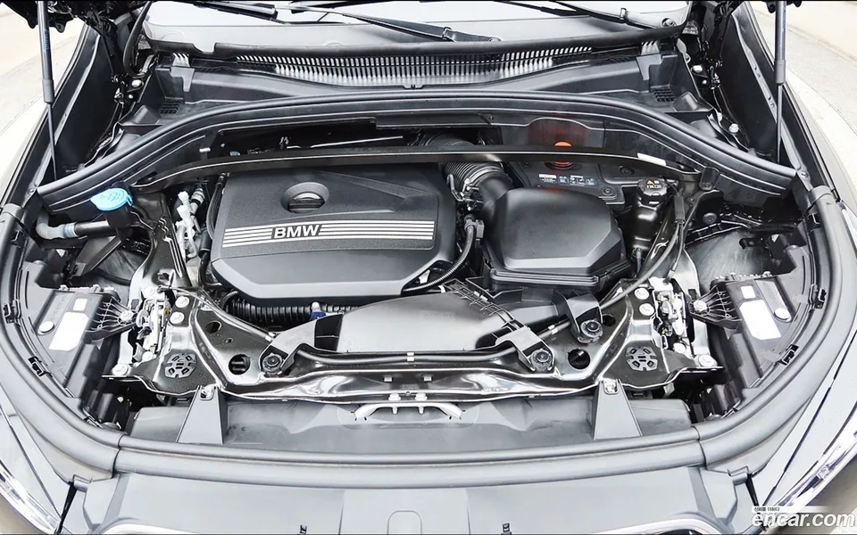BMW X1 xDrive 20i M 2023 — миниатюра 2
