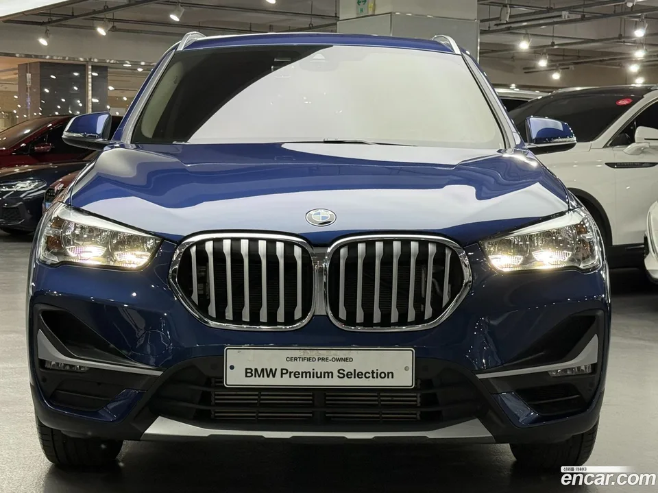 BMW X1 xDrive 20i xLine 2022 — миниатюра 3