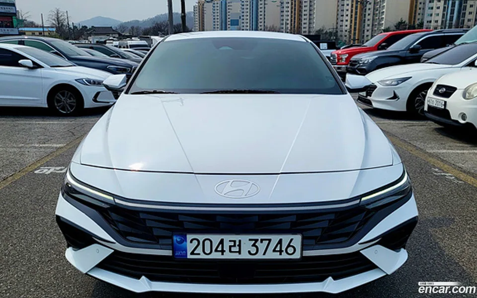 Hyundai Avante CN7 Hybrid 2024 — миниатюра 3